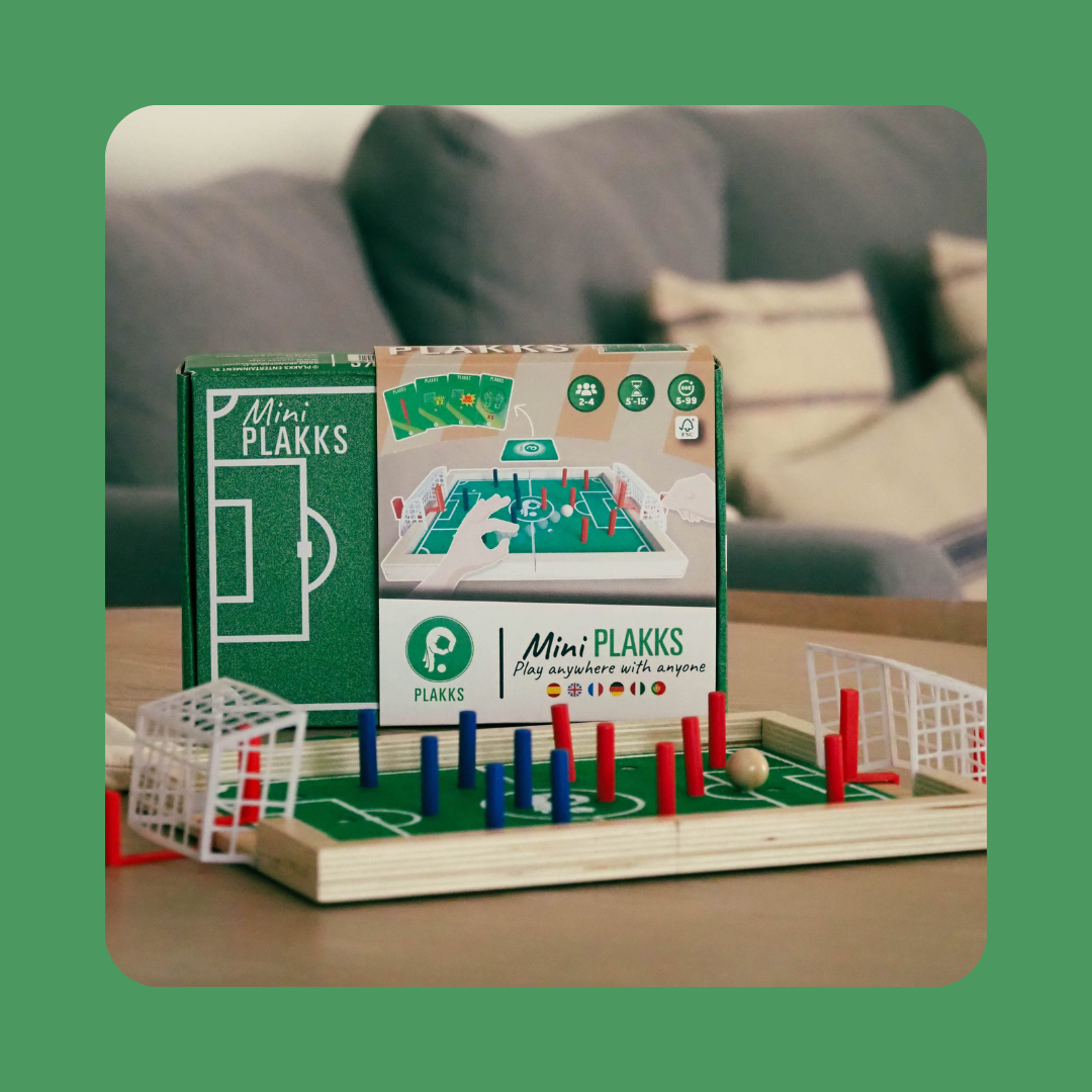 Arrancamos la fabricación del nuevo juego de mesa exitoso en Kickstarter, Mini Plakks